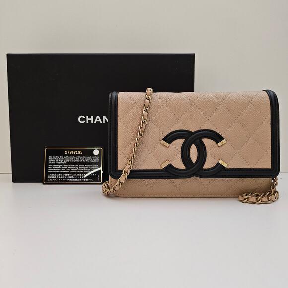 Chanel Caviar Quilted CC Filigree Wallet On Chain WOC Black Tan - Picture 4 of 11